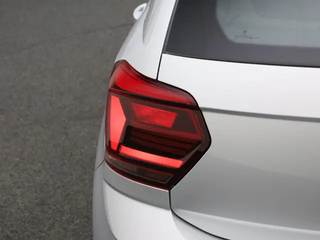 Volkswagen Polo 1.0TSI/95PK Comfortline DSG 2021 Benzine 28