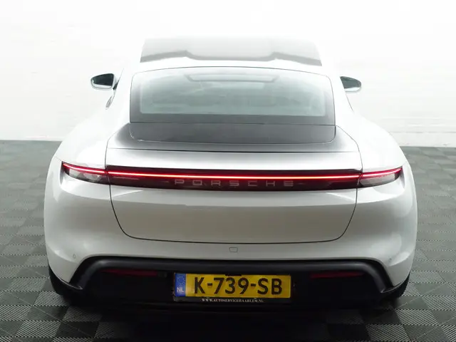 Porsche Taycan Performance 84 kWh- 2021 Elektrisch 39