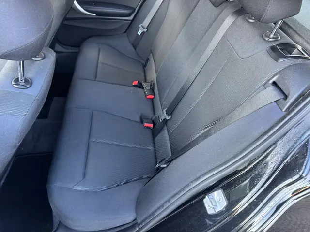 BMW 1 Serie 114i Business+ 2013 Benzine 9