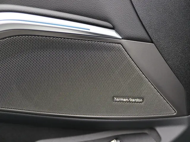 BMW 3 Serie Sedan 330e 2025 Hybride Benzine 21