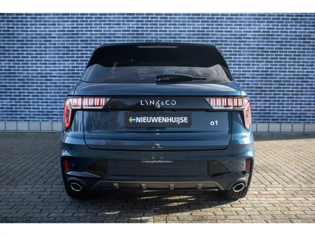 Lynk & Co 01 Plug-in Hybrid 2021 Hybride Benzine 8