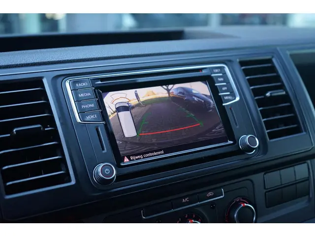 Volkswagen Transporter 2.0 TDI 2018 Diesel 4