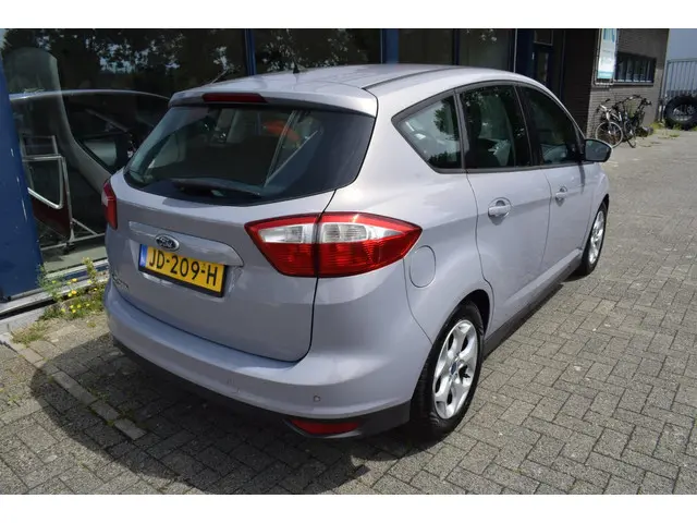 Ford C-MAX 1.6 Titanium 2013 Benzine 6