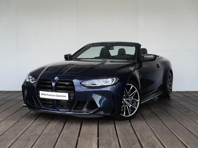BMW M4 Cabrio Competition xDrive 2022 Benzine 56