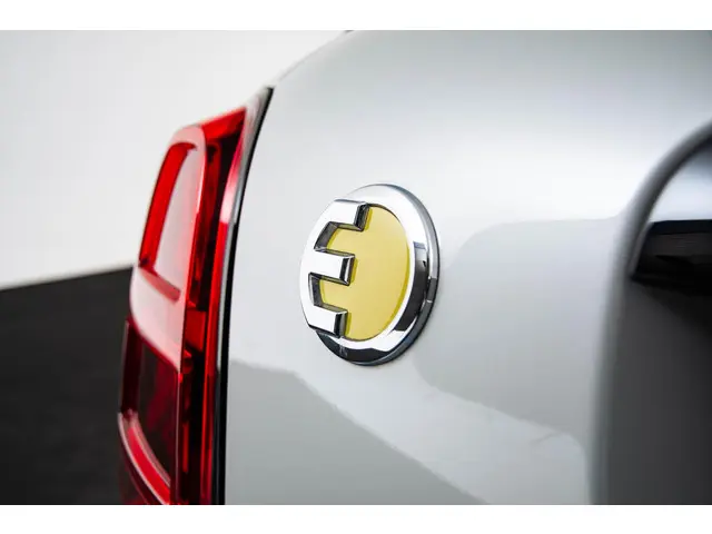 MINI Countryman Cooper SE ALL4 2022 Hybride Benzine 43