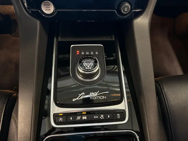 Jaguar F-PACE 2.0 Portfolio AWD 20d - Trekhaak 2017 Diesel 14