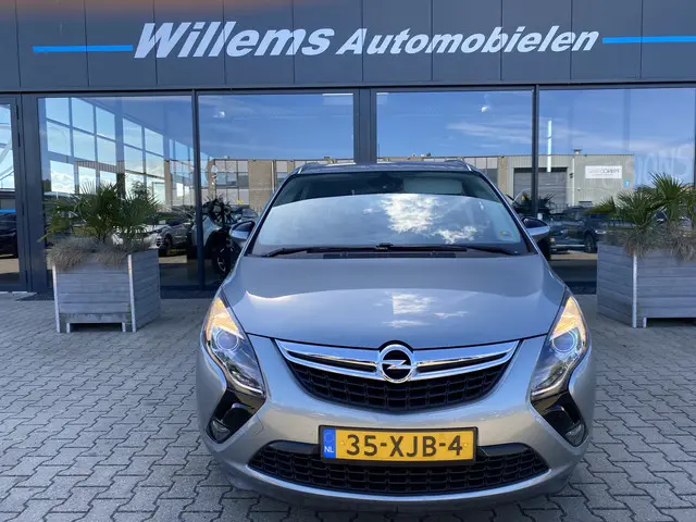 Opel Zafira Tourer 1.4 Cosmo 2012 Benzine 2