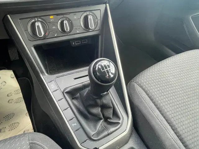 Volkswagen Polo 1.0 MPI Comfortline 2017 Benzine 18