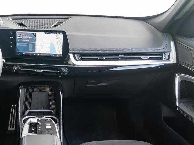 BMW X1 xDrive25e 2025 Hybride Benzine 9