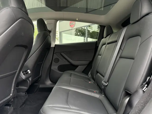 Tesla Model Y Long Range AWD Dual 2023 Elektrisch 16