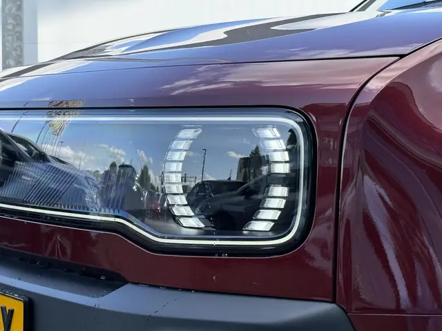 Renault 4 comfort range iconic 52 kWh 2025 Elektrisch 5