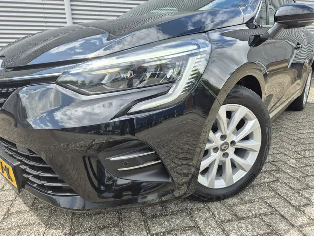 Renault Clio 1.3 TCe Intens 2021 Benzine 2
