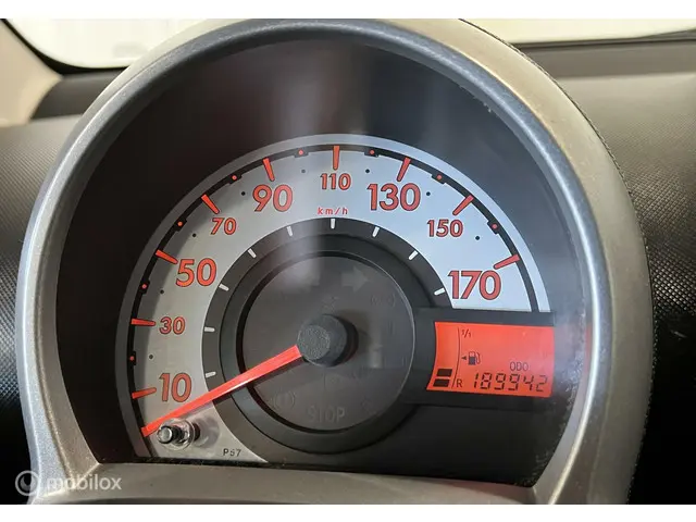 Toyota Aygo 1.0 VVT-i Now 5-drs [ NAP airco ] 2013 Benzine 14