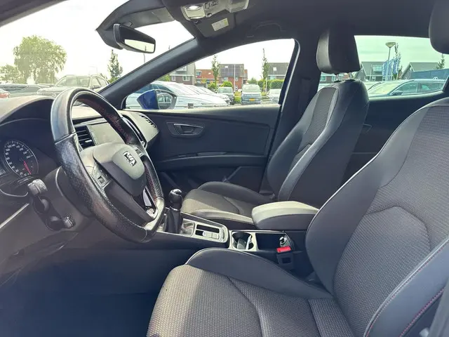 SEAT Leon 1.4 EcoTSI FR Business Intense 2018 Benzine 6