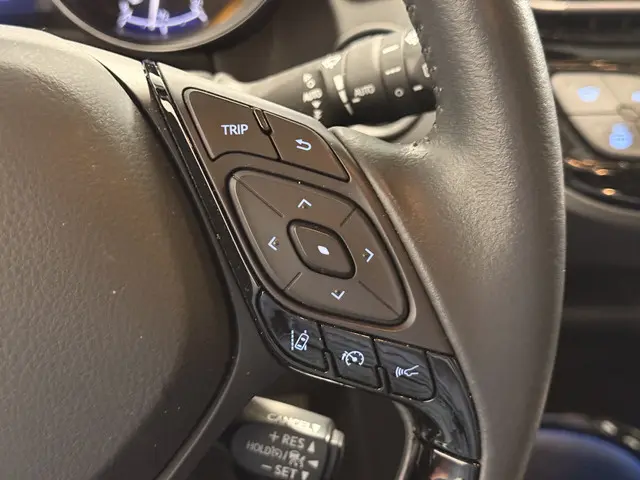 Toyota C-HR 1.8 Hybrid Bi-Tone 2021 Hybride Benzine 16