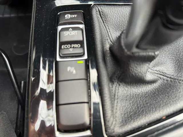 BMW X1 sDrive18i High Executive Aut- 2017 Benzine 13