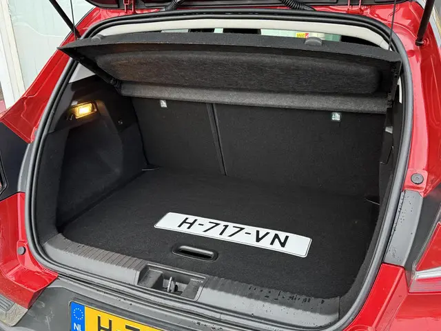 Renault Captur 1.3 TCe 130 Intens 2020 Benzine 29