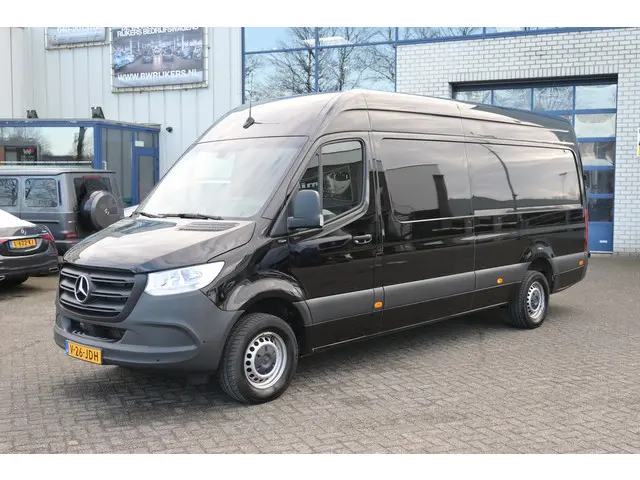 Mercedes-Benz Sprinter 317 CDI L3H2 RWD 2023 Diesel 1