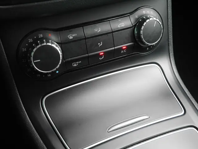 Mercedes-Benz B-Klasse 180 Ambition 2015 Benzine 23