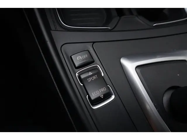 BMW 1 Serie 116i High Executive 2013 Benzine 27