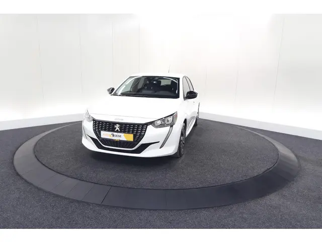 Peugeot 208 PureTech 100 Allure Pack 2023 Benzine 63