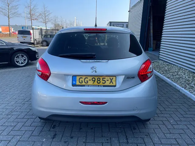 Peugeot 208 1.2 PureTech Style 2015 Benzine 5