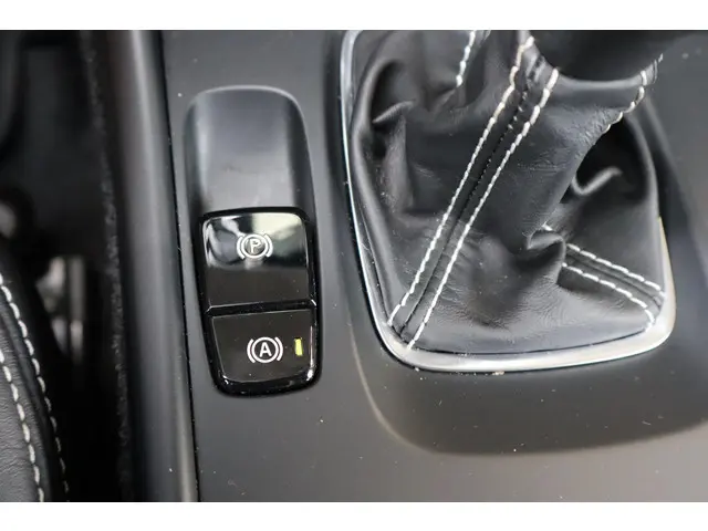 Volvo XC40 1.5 T3 R-Design 2019 Benzine 35