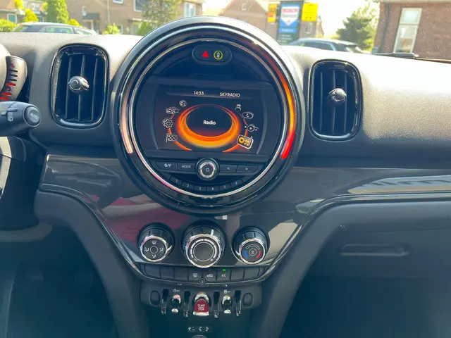 MINI Countryman Mini 1.5 Cooper 2017 Benzine 17