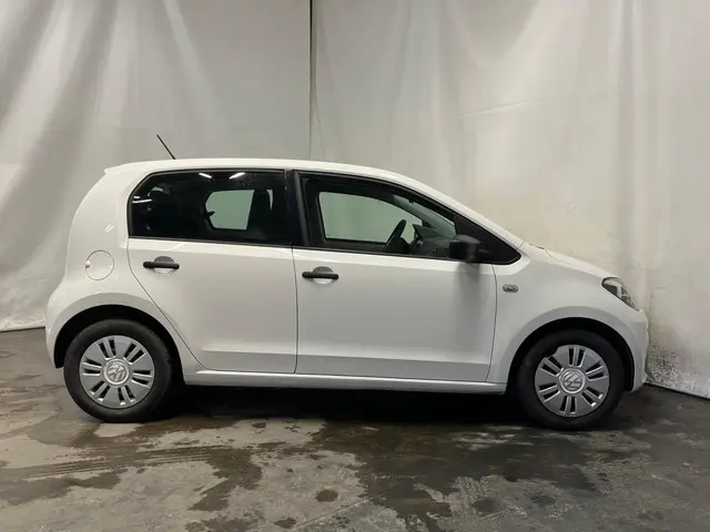 Volkswagen up! 1.0 take up! BlueMotion - Schade 2014 Benzine 6
