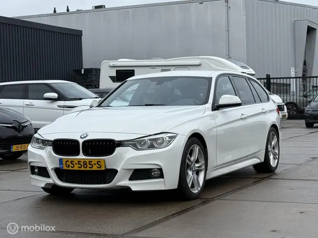 BMW 3 Serie Touring 320i M Sport Edition 2015 Benzine 14