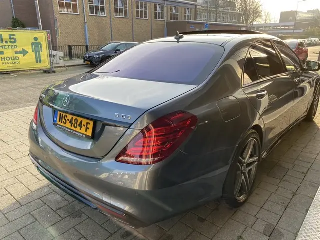 Mercedes-Benz S-Klasse 63 AMG 4Matic Lang 2016 Benzine 13