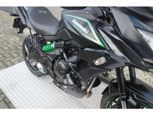 Kawasaki Versys 650 ABS 2017 Benzine 8