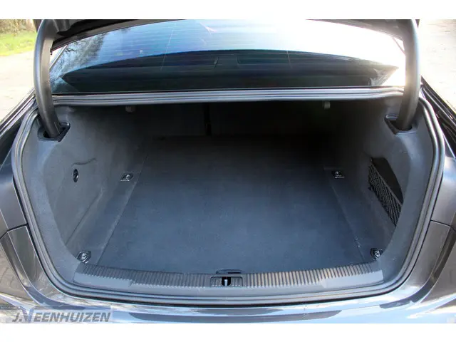 Audi A6 Limousine 2.0 TFSI Business Edition 2014 Benzine 9