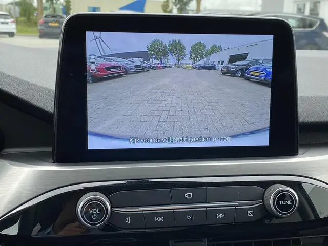 Ford Kuga 2.5 PHEV Titanium 2021 Hybride Benzine 47