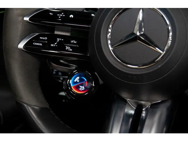Mercedes-Benz SL Roadster AMG 63 4MATIC+ 2022 Benzine 34