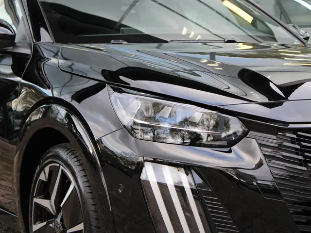 Peugeot 208 Hybrid 136 e-DCS6 GT 2024 Hybride Benzine 23