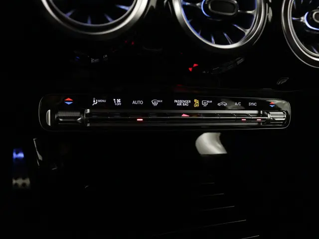 Mercedes-Benz A-Klasse 200 AMG Line 2024 Benzine 20