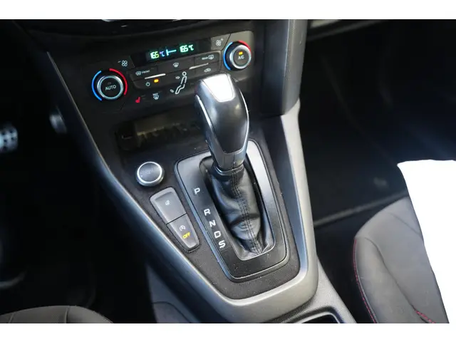 Ford Focus 1.5 ST-Line 182 2017 Benzine 26