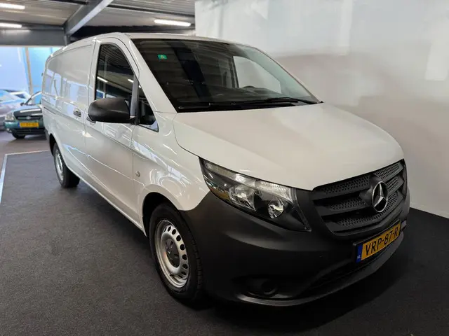 Mercedes-Benz Vito 2