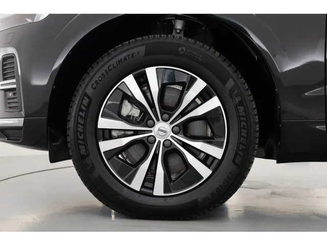 Volvo XC60 T6 Recharge Core 2022 Hybride Benzine 25