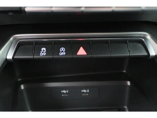 Audi A3 Sportback 30 TFSI Business edition 2020 Benzine 46