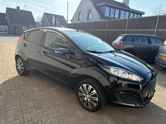 Ford Fiesta 1.0 Style 2015 Benzine 2