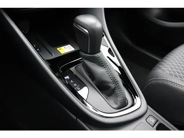 Toyota Yaris 1.5 Hybrid Executive 2021 Hybride Benzine 27