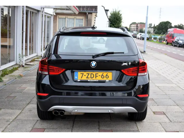 BMW X1 SDrive20i Executive 2014 Benzine 11