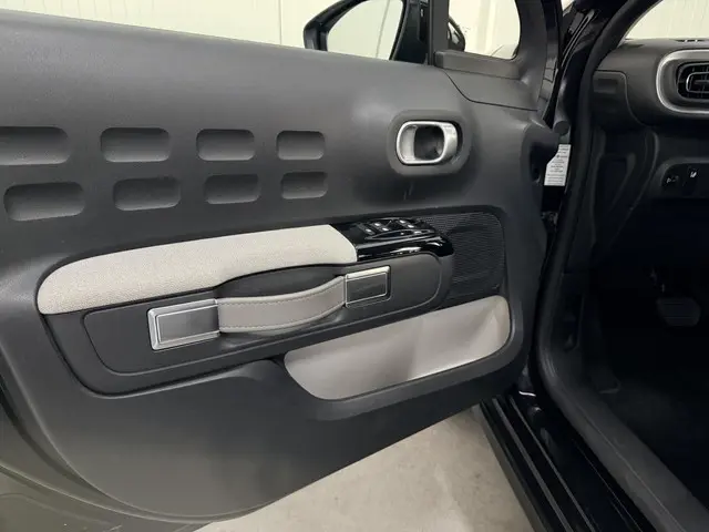 Citroën C3 1.2 Automaat, CarPlay S&S Shine 2017 Benzine 22