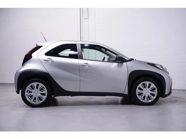 Toyota Aygo X 1.0 VVT-i MT Play 2022 Benzine 6
