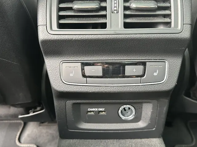 Audi Q5 55 TFSI e S LINE QUATTRO 2021 Hybride Benzine 15