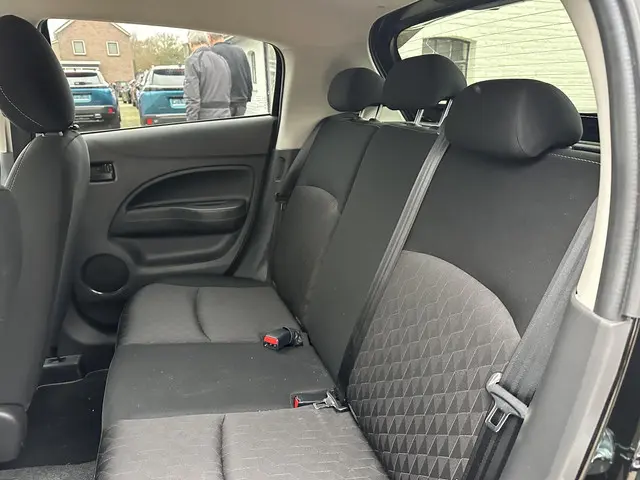 Mitsubishi Space Star 1.2 Intense 2022 Benzine 31