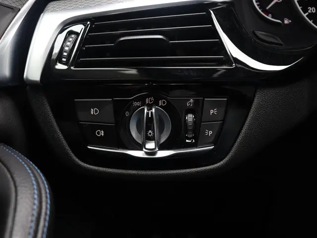 BMW 5 Serie Touring 520i 2017 Benzine 27