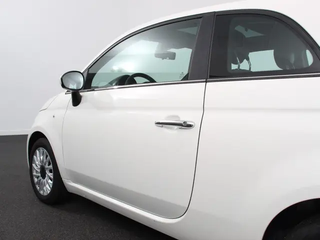 Fiat 500 1.0 Hybrid Dolcevita 2024 Benzine 29